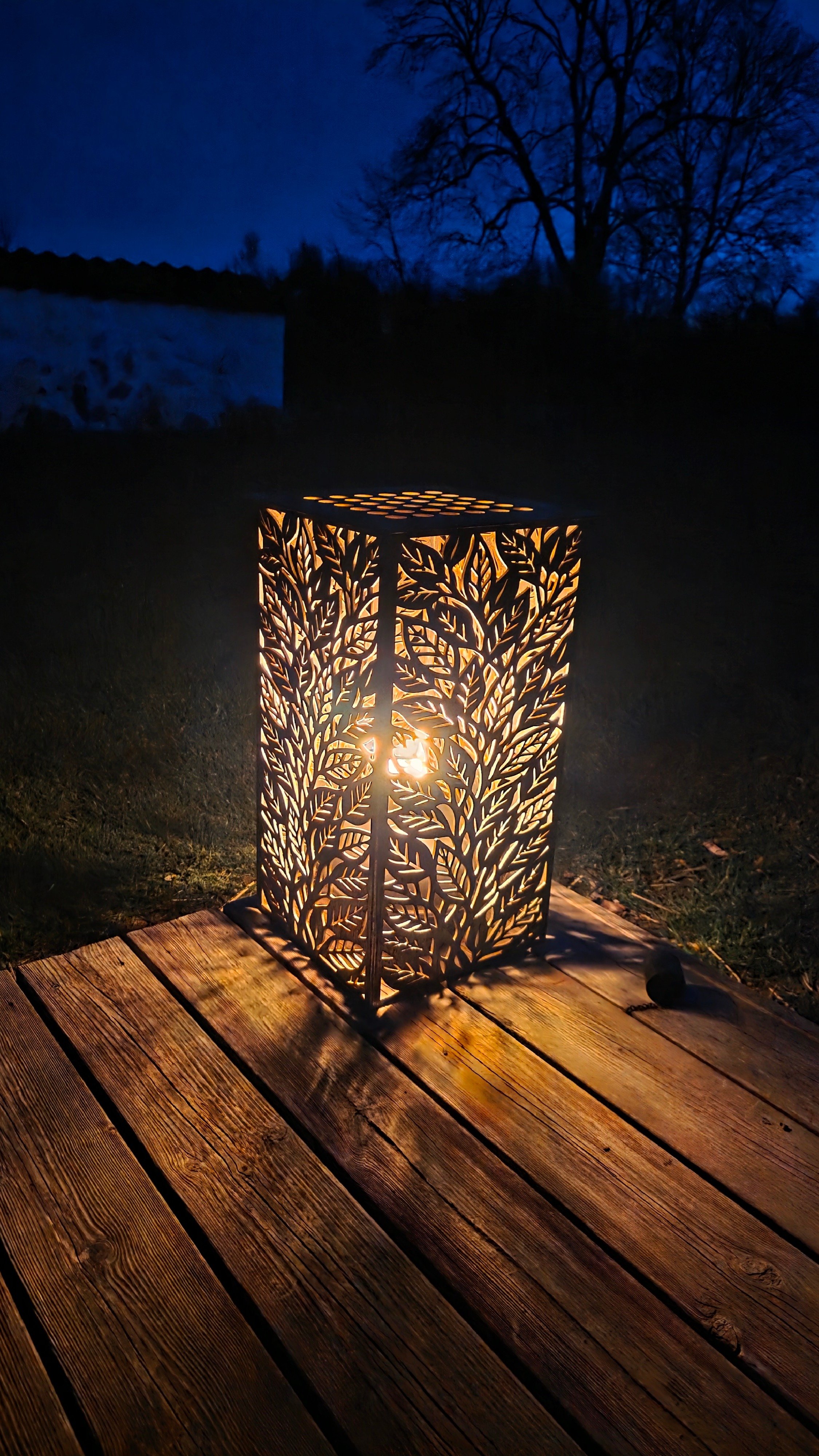 Lanterne i cortenst�l-L�vlys